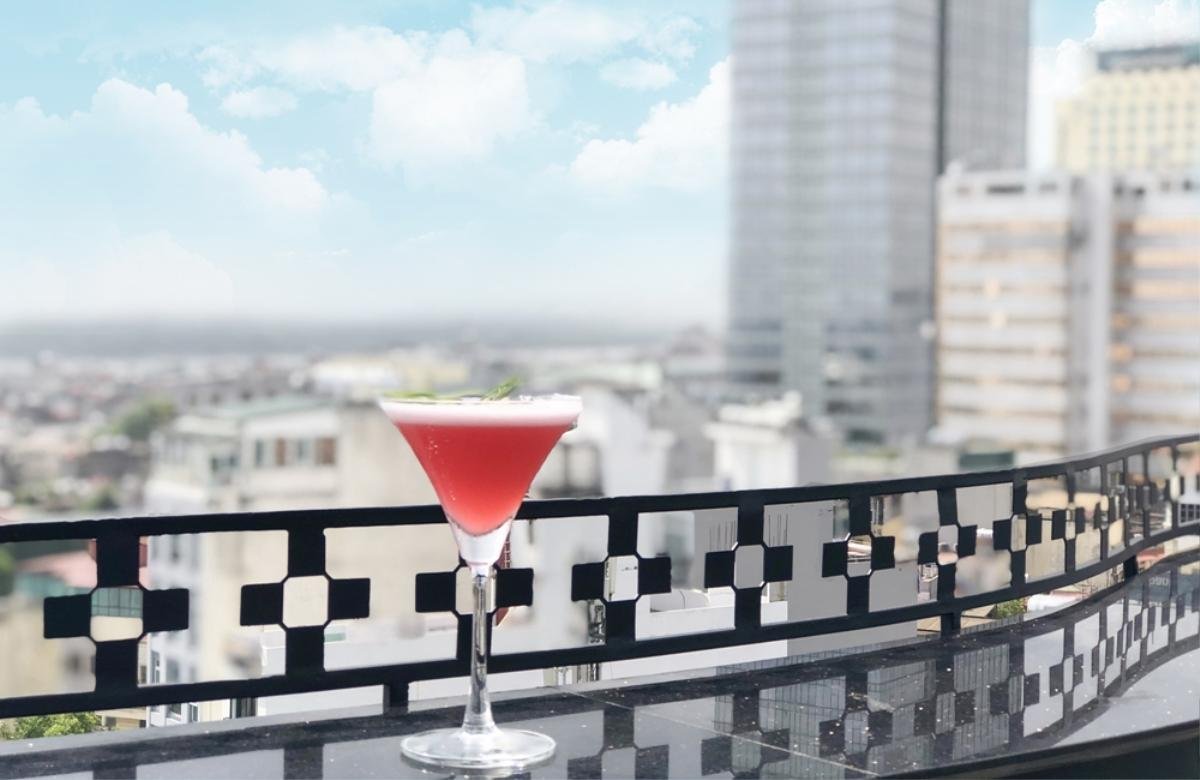 Khai trương rooftop bar đẳng cấp khu phố cổ - nơi ngắm trọn vẹn một Hà Nội lung linh Ảnh 4