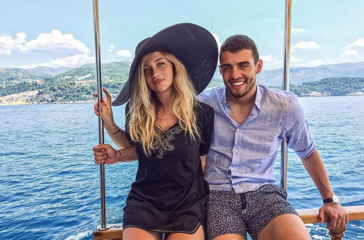 Vợ tiền vệ Mateo Kovacic - nàng wags quyến rũ bốc lửa nhất của tuyển Croatia Ảnh 14