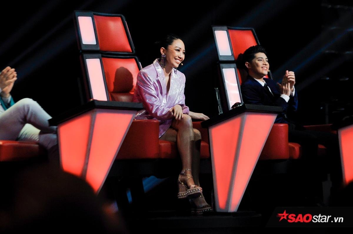 Tập 9 The Voice: Tóc Tiên 'nín thở' khi đưa Hải Vy - Duy Anh lên sàn Đối đầu! Ảnh 4