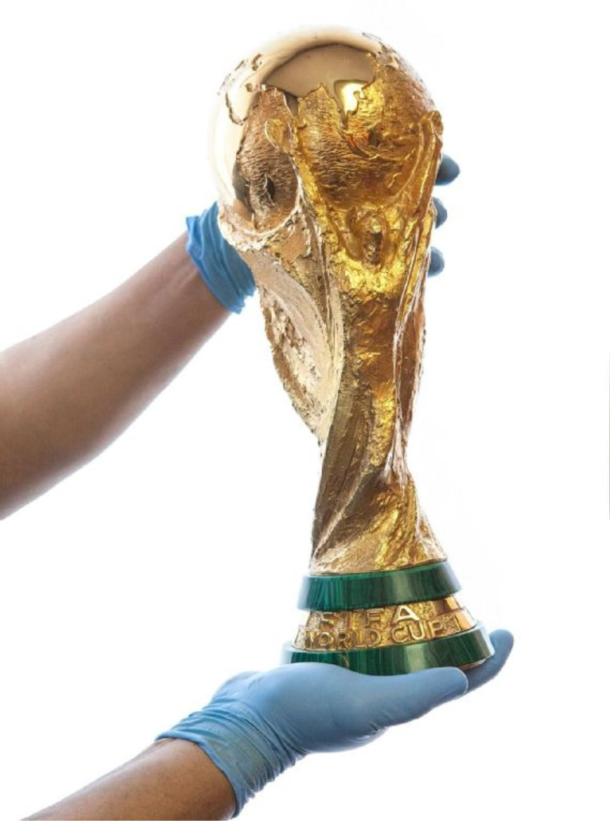 Cúp vàng huyền thoại của mỗi kì World Cup được tạo ra như thế nào? Ảnh 1