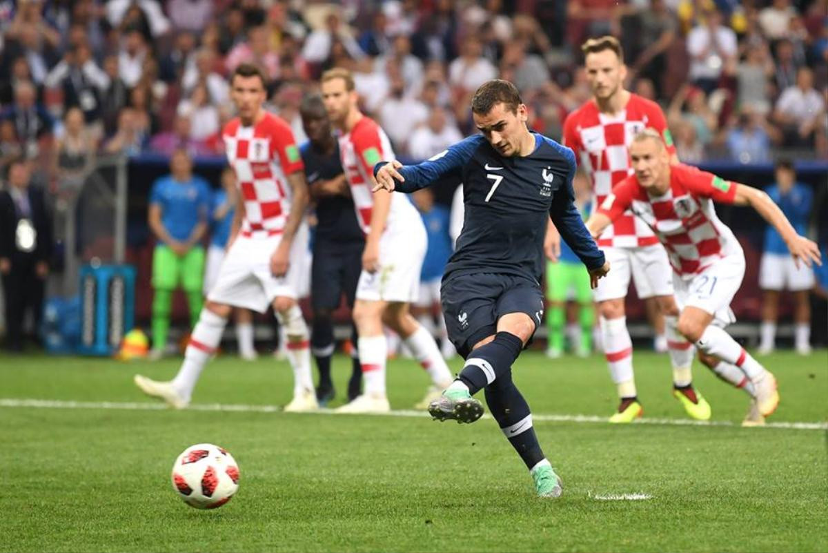 Trọng tài bắt 11m Croatia, Pháp vô địch World Cup 2018 Ảnh 2