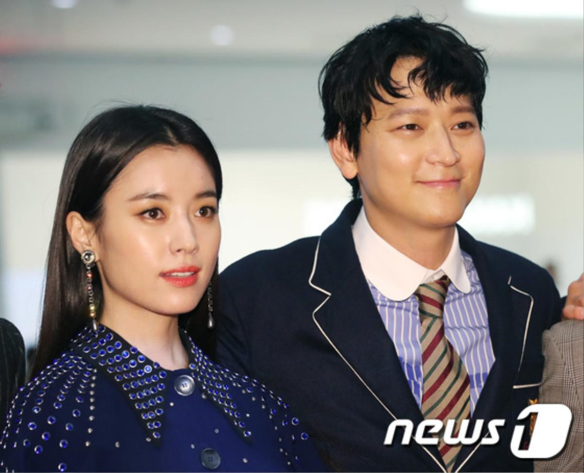 Showcase 'Inrang': Han Hyo Joo và Kang Dong Woon rạng rỡ sau tin đồn hẹn hò Ảnh 22