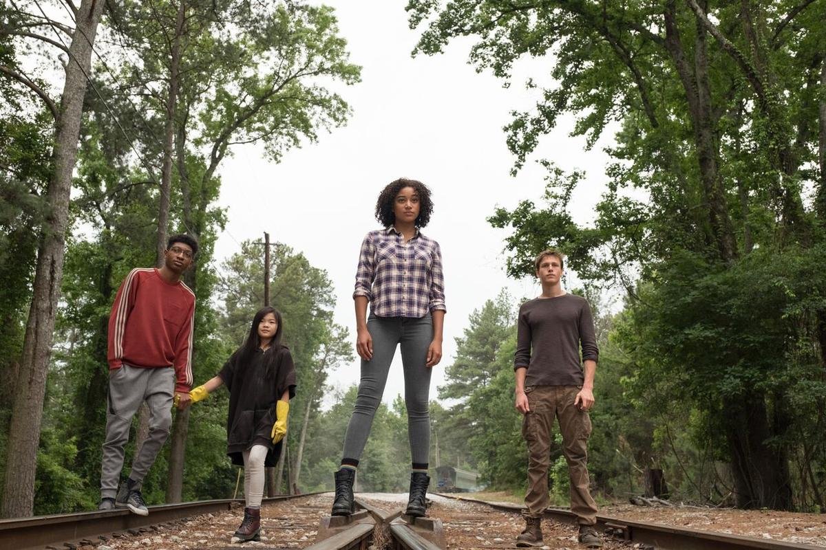 4 thiếu niên sở hữu trí lực siêu phàm trong 'The Darkest Minds' Ảnh 2