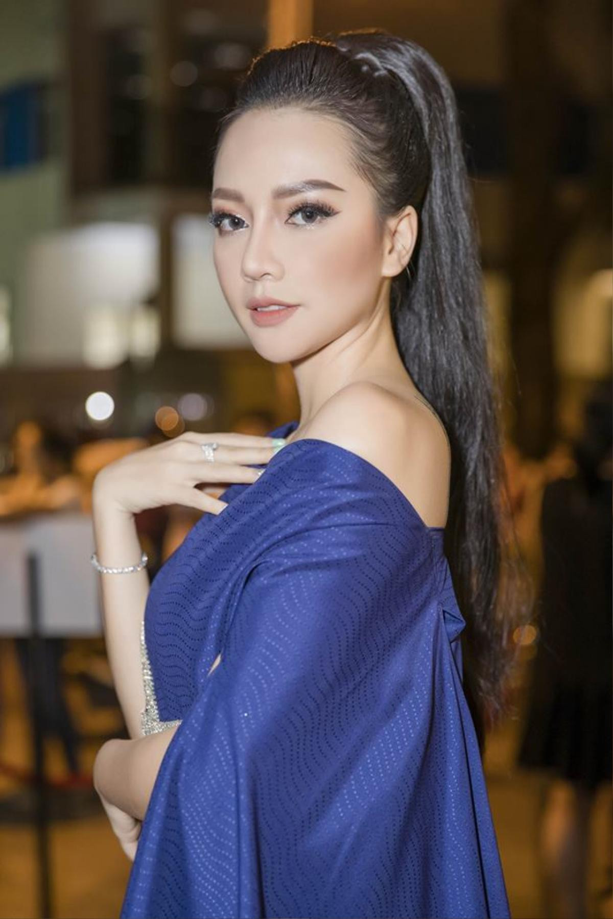 'Ác nữ giật chồng' (Gạo nếp gạo tẻ) Băng Di trong phim đã sexy thì ngoài đời chất đừng hỏi Ảnh 8