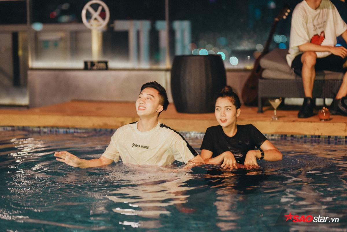 Trọn bộ khoảnh khắc 'chất phát ngất' của dàn nam thanh nữ tú The Voice tại Pool Party Ảnh 22