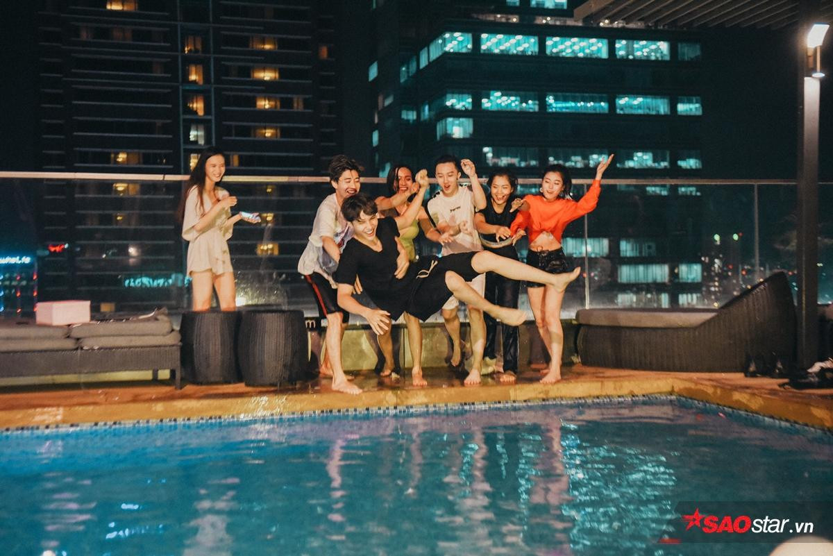 Trọn bộ khoảnh khắc 'chất phát ngất' của dàn nam thanh nữ tú The Voice tại Pool Party Ảnh 18