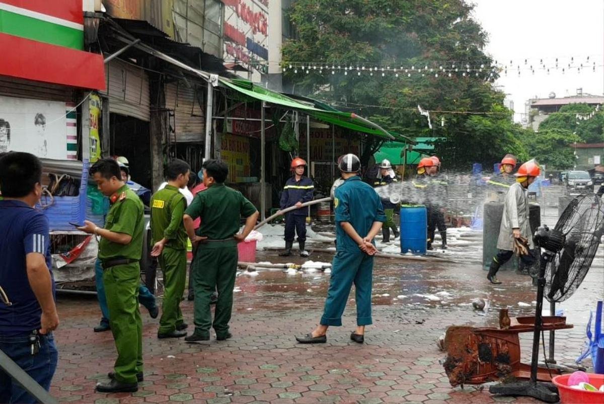 Cháy lớn quán lẩu tại Hà Nội, nữ nhân viên mắc kẹt ở tầng 2 tử vong Ảnh 2