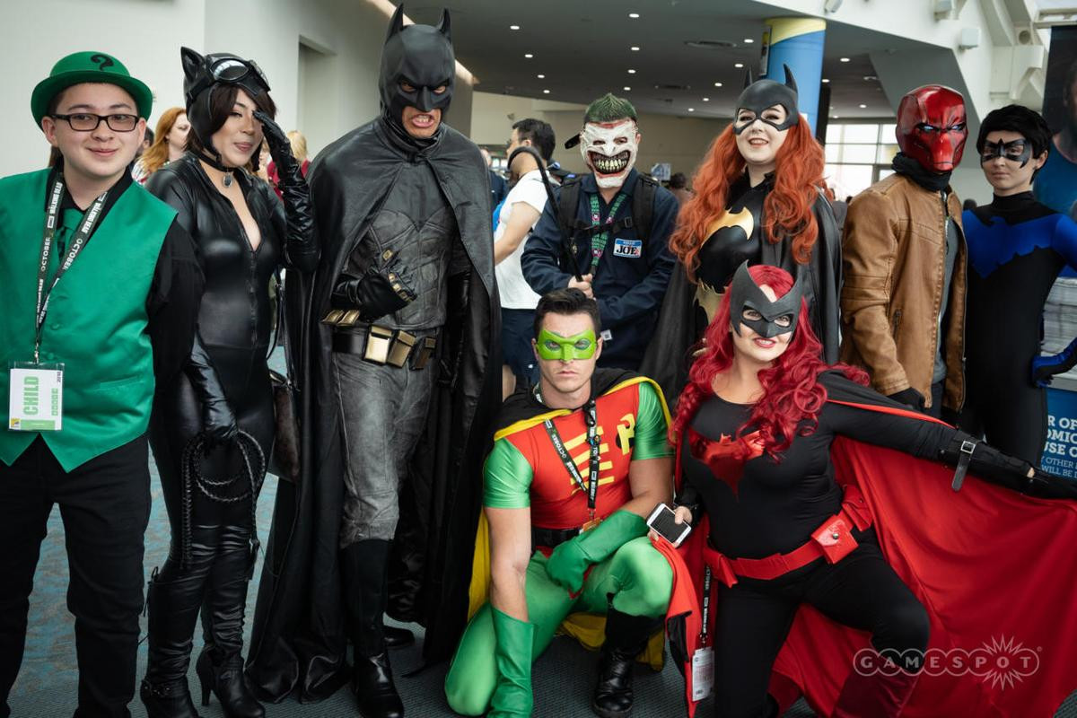 Ngày thứ hai của lễ hội Comic-Con 2018 vẫn tiếp tục với những màn cosplay ấn tượng Ảnh 20