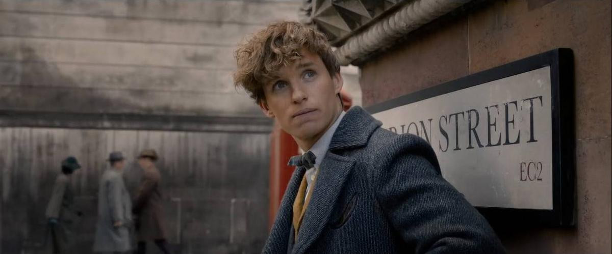 'Fantastic Beasts: The Crimes of Grindelwald' tung trailer mới ngập tràn phép thuật Ảnh 7