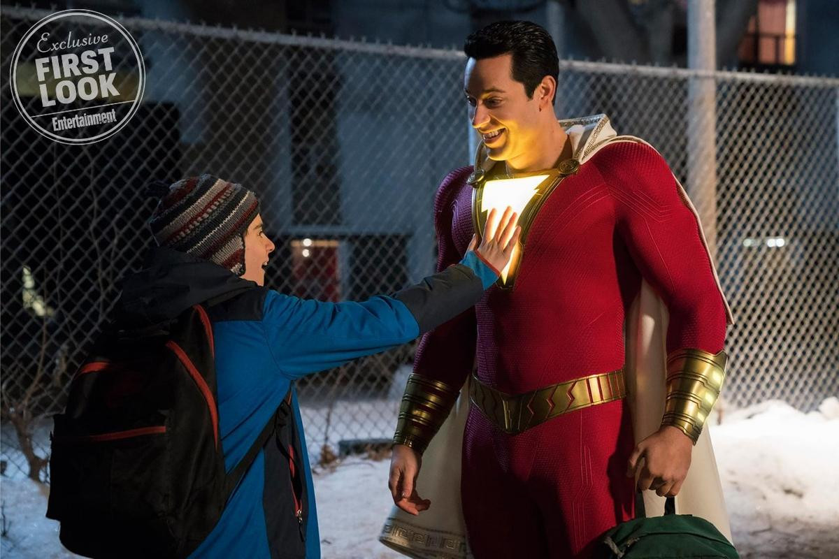 Chết cười với trailer 'Shazam!' của DC về siêu anh hùng to xác có tâm hồn đứa trẻ 14 tuổi Ảnh 19