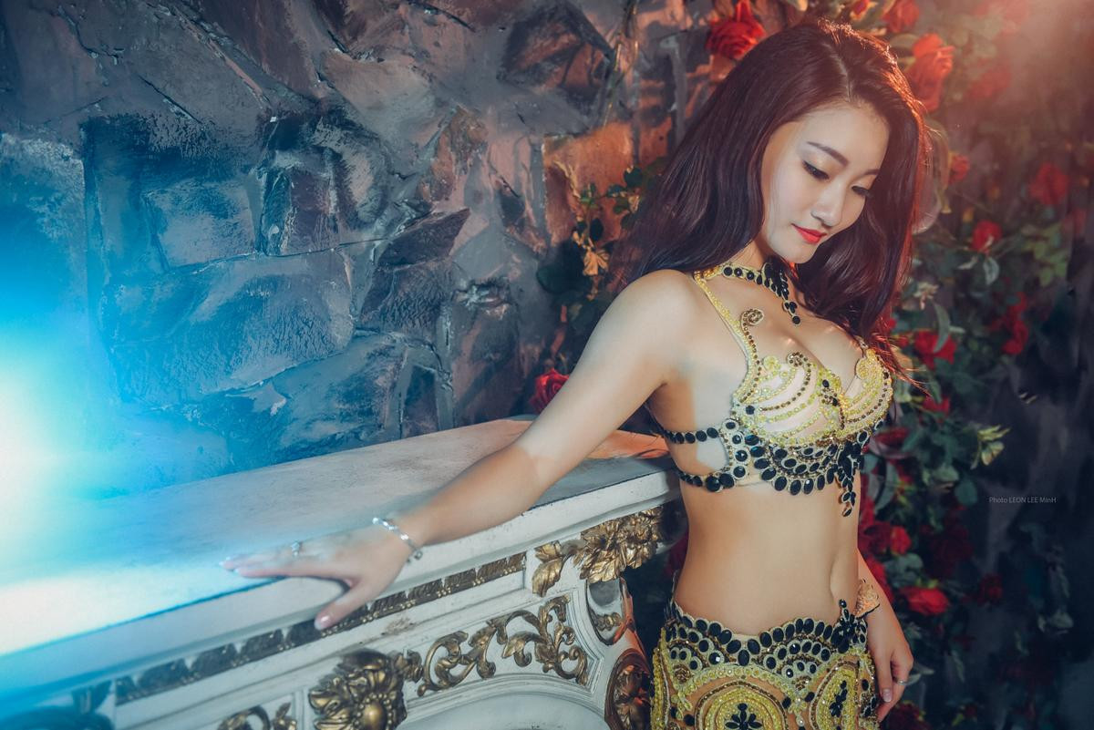 Ngắm vũ điệu Belly Dance nóng bỏng của du học sinh Việt tại Học viện Hý kịch Bắc Kinh Ảnh 3