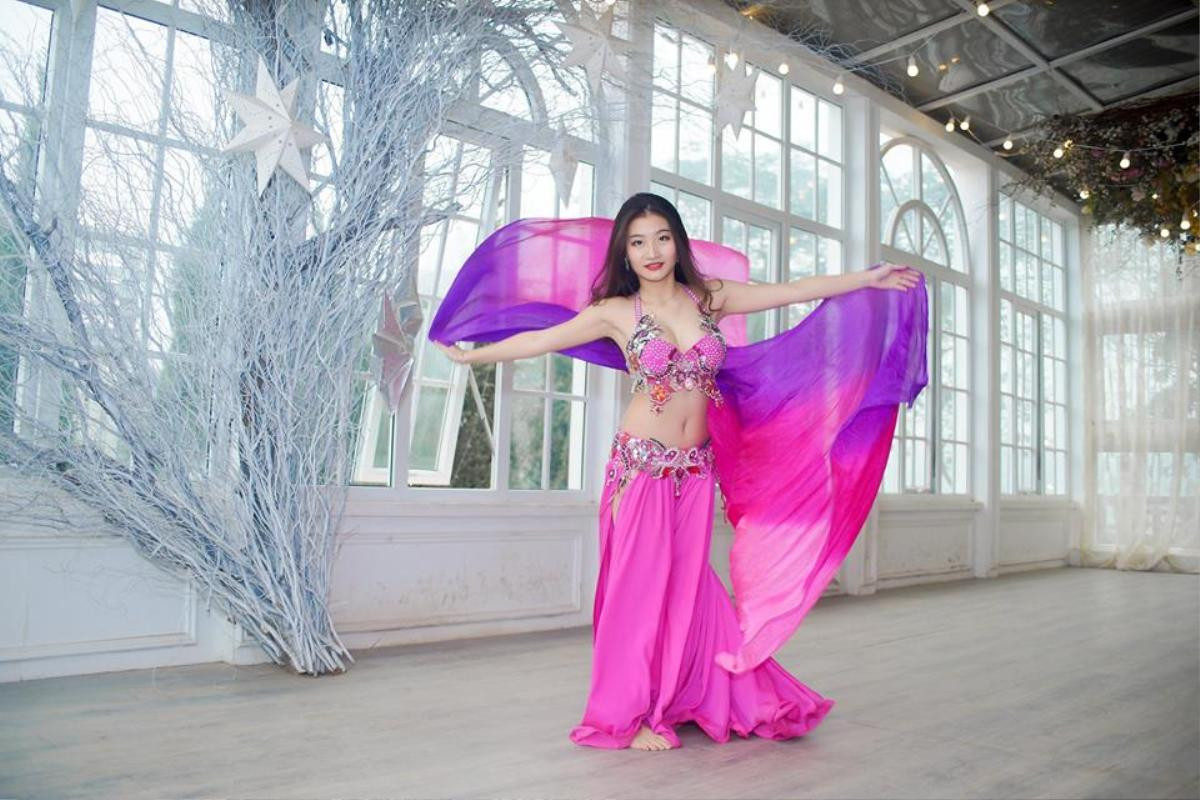 Ngắm vũ điệu Belly Dance nóng bỏng của du học sinh Việt tại Học viện Hý kịch Bắc Kinh Ảnh 9