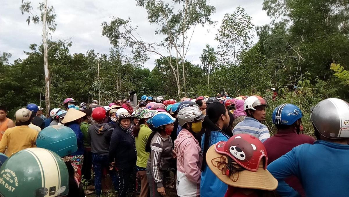 Hiện trường thảm án kinh hoàng 3 người tử vong nghi bị sát hại trong nghĩa địa ở Bình Định Ảnh 2