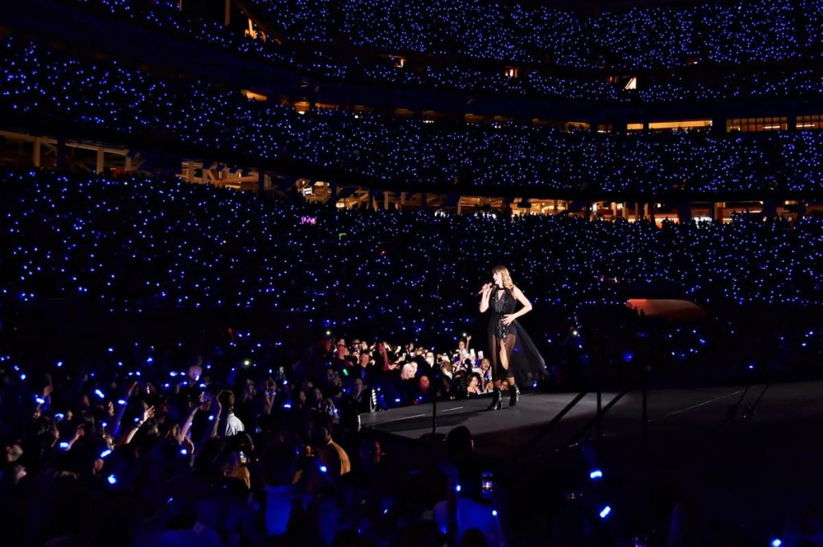 Mãi vẫn chưa thấy Taylor Swift mang 'Reputation Tour' đến… gần Việt Nam hơn, và đây là câu trả lời! Ảnh 4