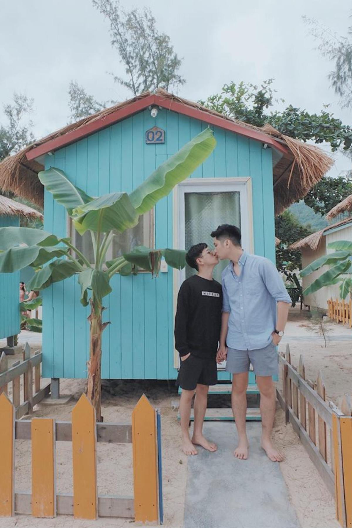 Cặp đôi trai đẹp nổi tiếng của LGBT Việt khoe clip đi du lịch cùng nhau 'tình tứ đến phát hờn' Ảnh 5