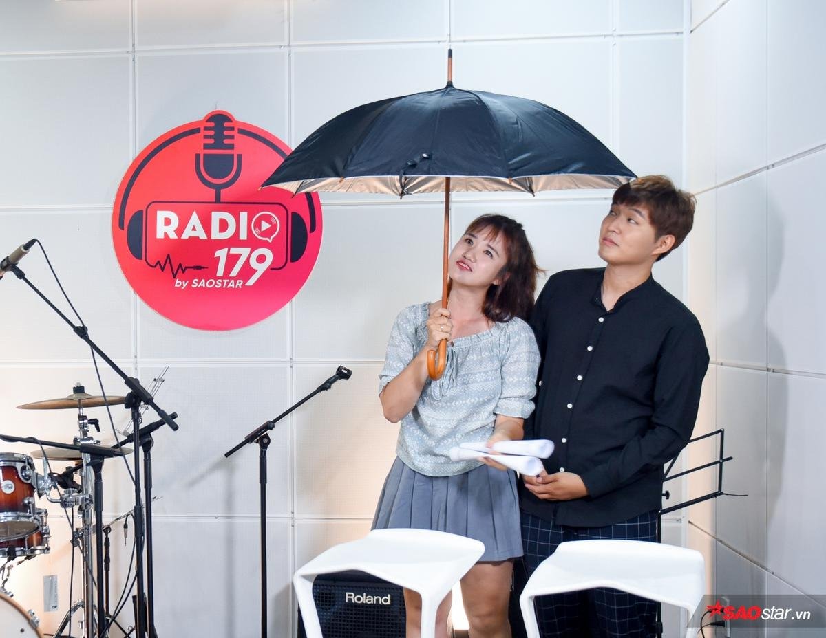 'Radio 179' số 2: Woossi và Vannie liệu có 'trầy da tróc vẩy' trước độ 'mặn' của khách mời? Ảnh 10