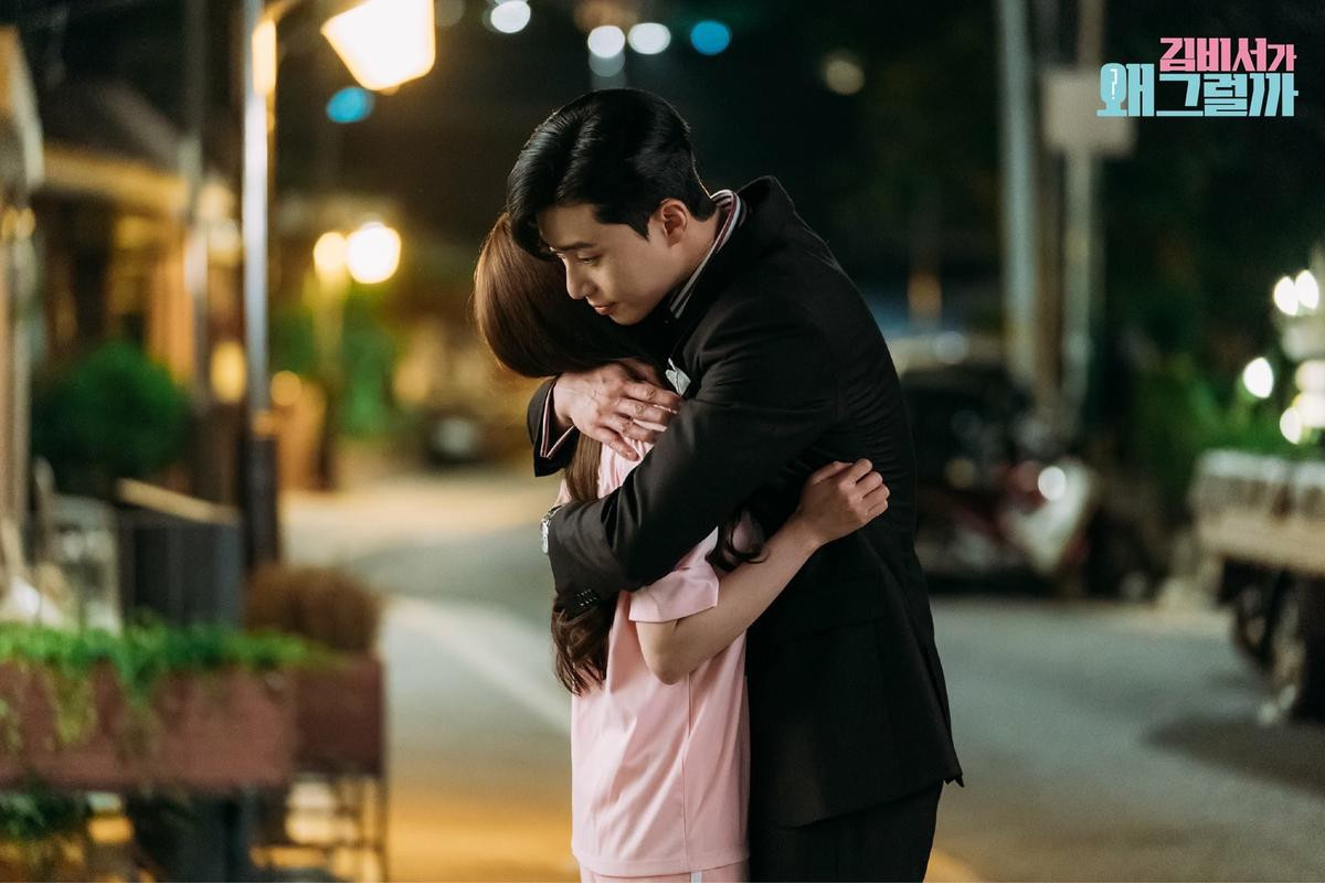 Loạt khoảnh khắc ngọt ngào của Park Seo Joon - Park Min Young trong 'Thư ký Kim' - Fan muốn tin họ không hẹn hò cũng khó Ảnh 45