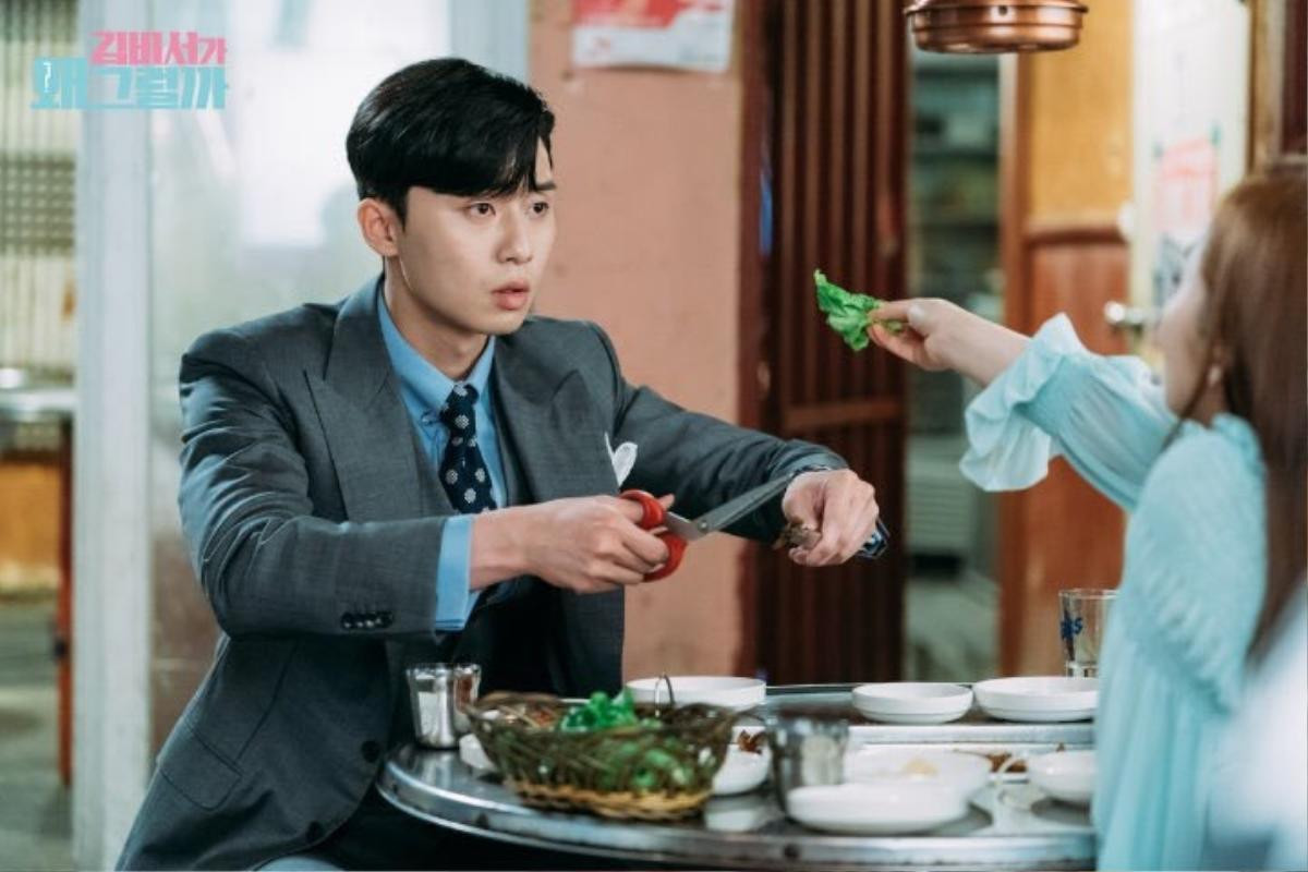 Loạt khoảnh khắc ngọt ngào của Park Seo Joon - Park Min Young trong 'Thư ký Kim' - Fan muốn tin họ không hẹn hò cũng khó Ảnh 29