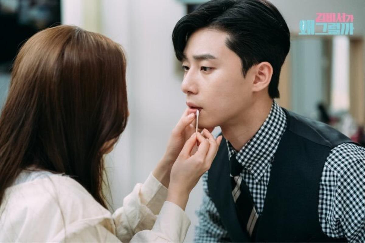 Loạt khoảnh khắc ngọt ngào của Park Seo Joon - Park Min Young trong 'Thư ký Kim' - Fan muốn tin họ không hẹn hò cũng khó Ảnh 16