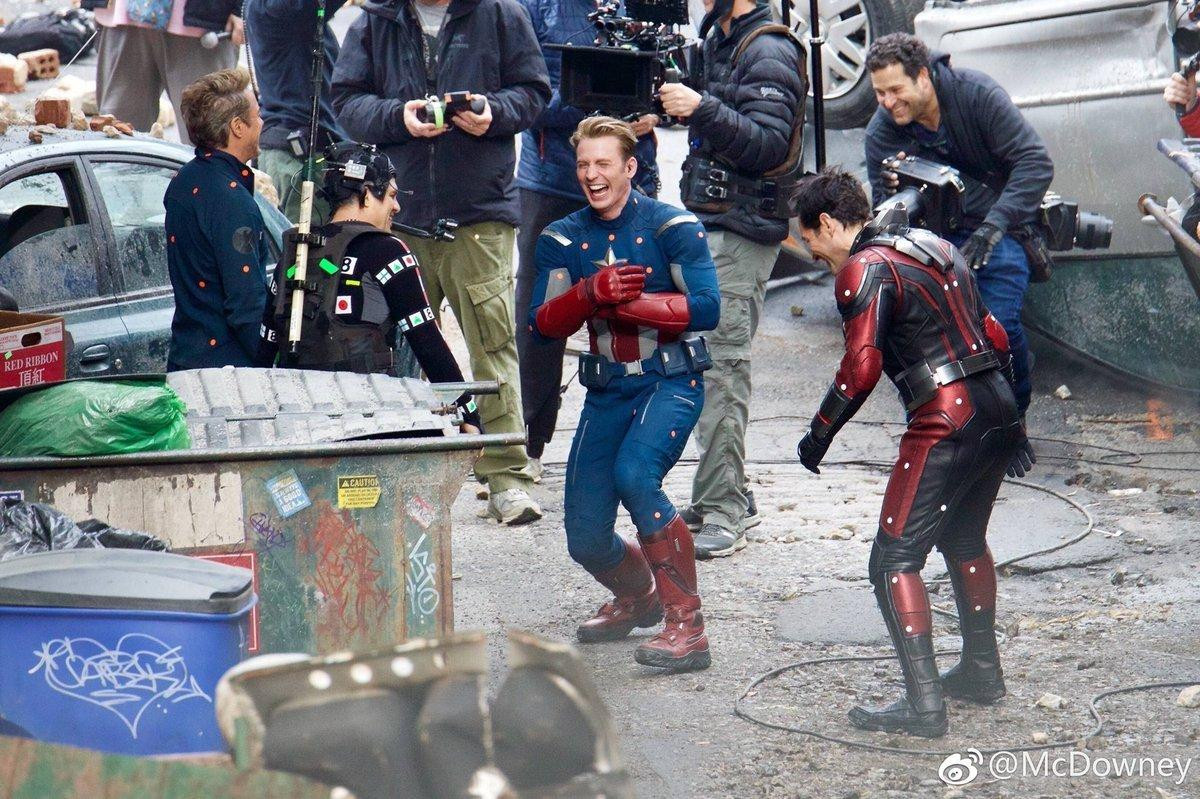 Giả thuyết cho 'Avengers 4': Không phải du hành thời gian mà đó là ký ức của Biệt đội siêu anh hùng Ảnh 1