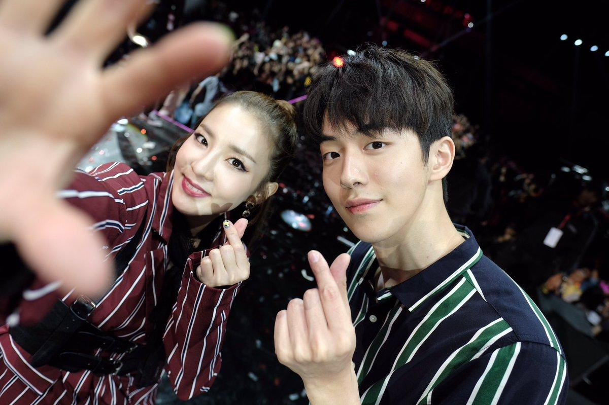 Fan Dara (2NE1) 'nổi trận lôi đình' khi thần tượng bị khán giả xô đẩy không thương tiếc Ảnh 4