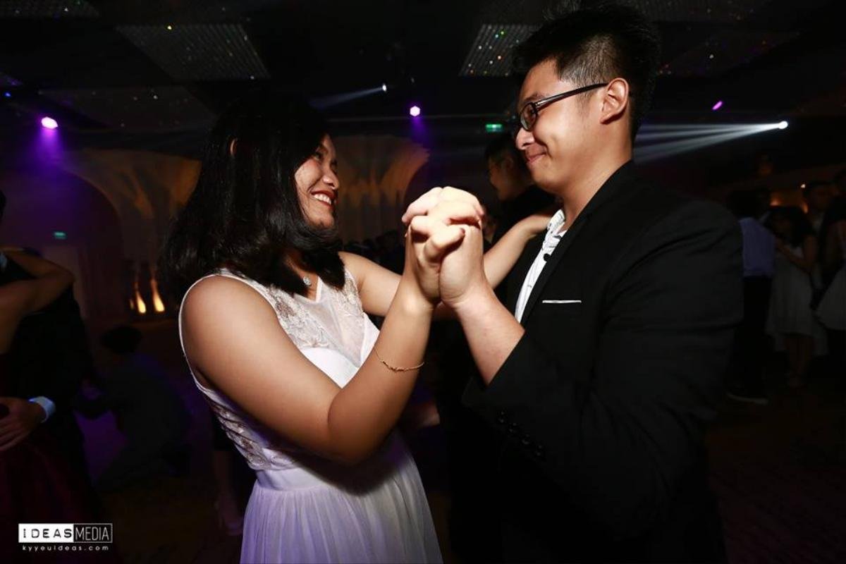 'Zoom in' tiệc prom của 'hội con nhà giàu' Trưng Vương: Cực sang chảnh và toàn trai xinh gái đẹp 'lên đồ' chất phát ngất Ảnh 8