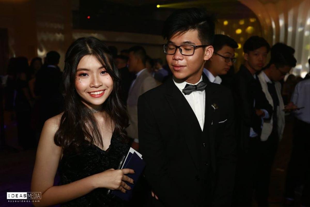 'Zoom in' tiệc prom của 'hội con nhà giàu' Trưng Vương: Cực sang chảnh và toàn trai xinh gái đẹp 'lên đồ' chất phát ngất Ảnh 13