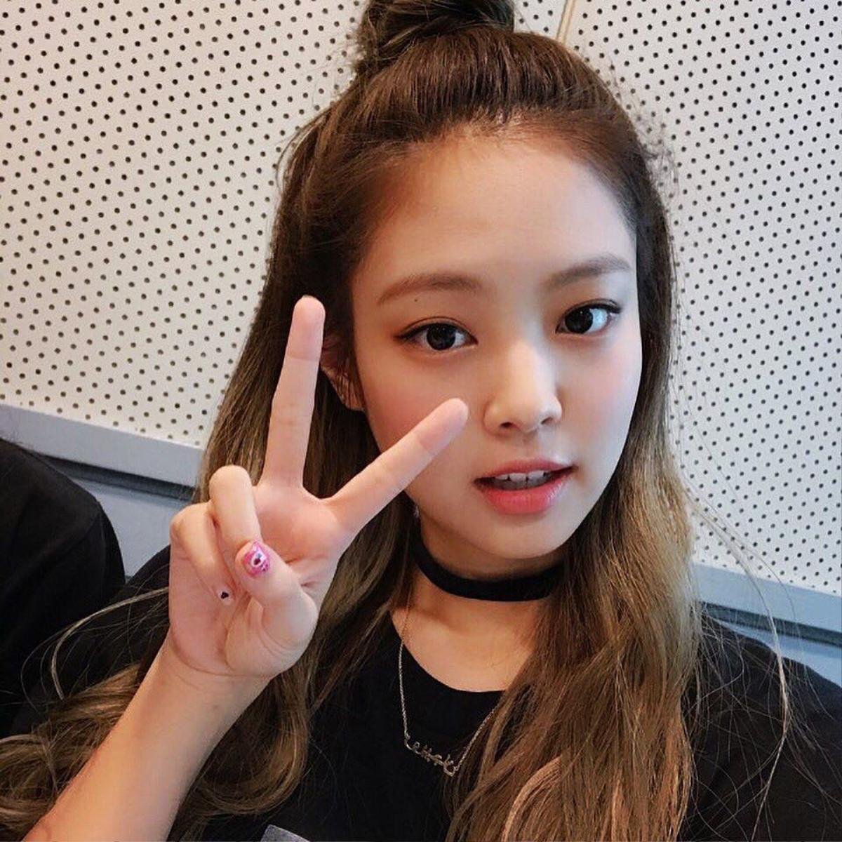 Muốn hạ gục Crush trong nháy mắt hãy học 4 kiểu tóc đẹp này của Jennie Kim (Black Pink) Ảnh 10