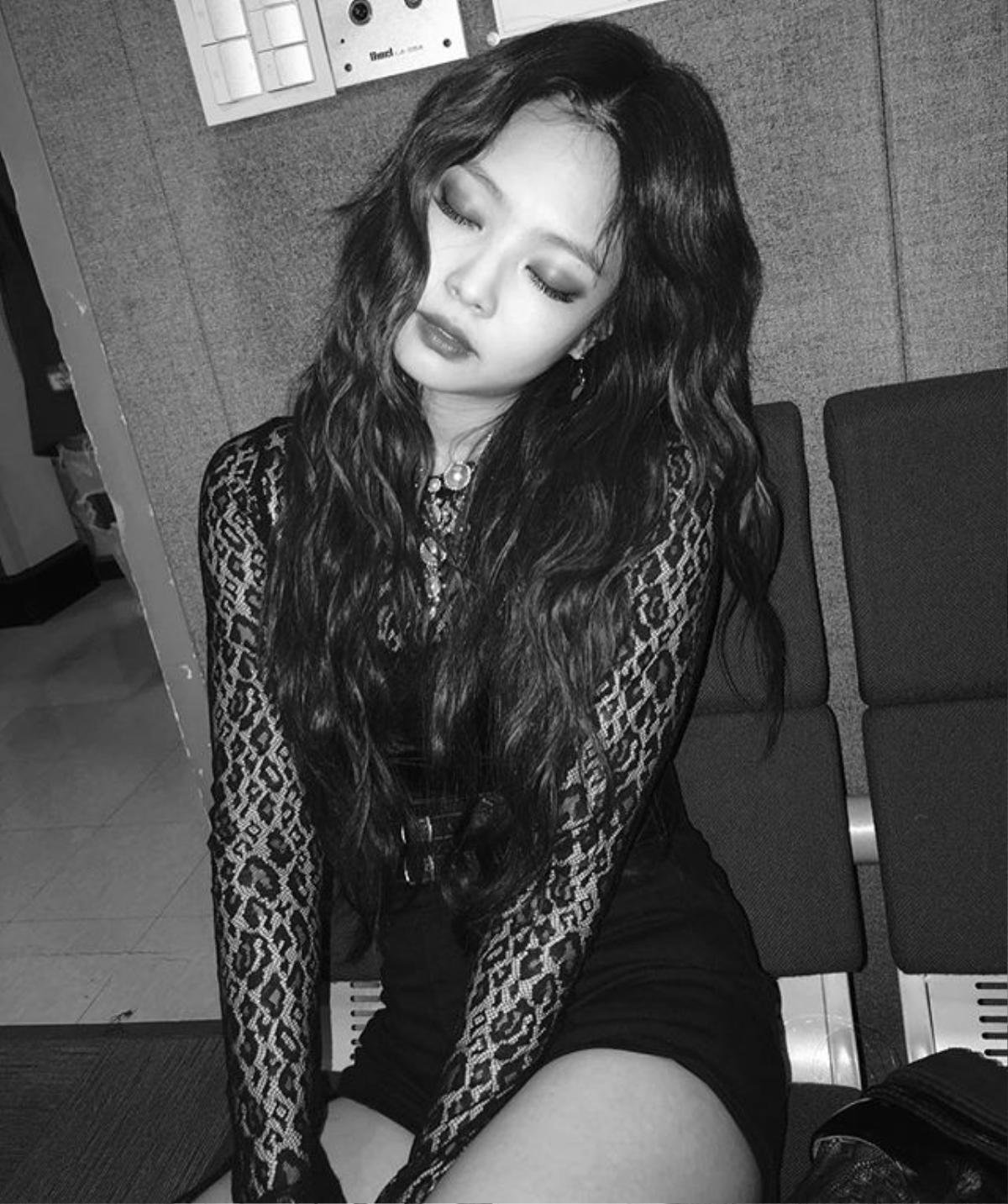 Muốn hạ gục Crush trong nháy mắt hãy học 4 kiểu tóc đẹp này của Jennie Kim (Black Pink) Ảnh 4