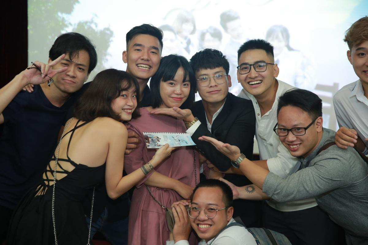 Sau phim rạp 'Trường học bá vương', đến lượt sitcom 'Cả nhà đi học' lấy đề tài học đường - hoán đổi thân phận Ảnh 3