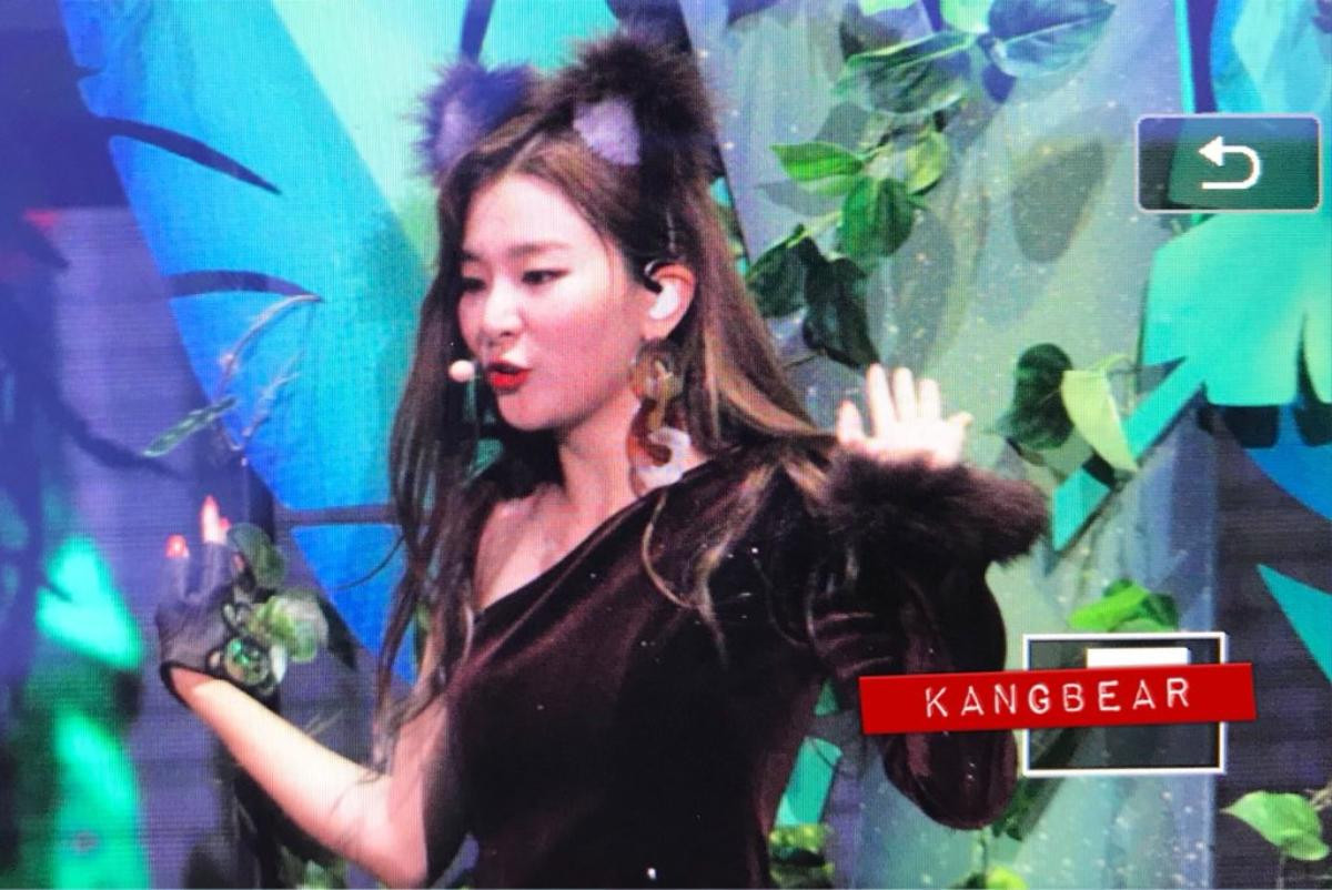 Netizen mệt mỏi với concept trở lại của Red Velvet: 'Xấu không thể đùa được!' Ảnh 4