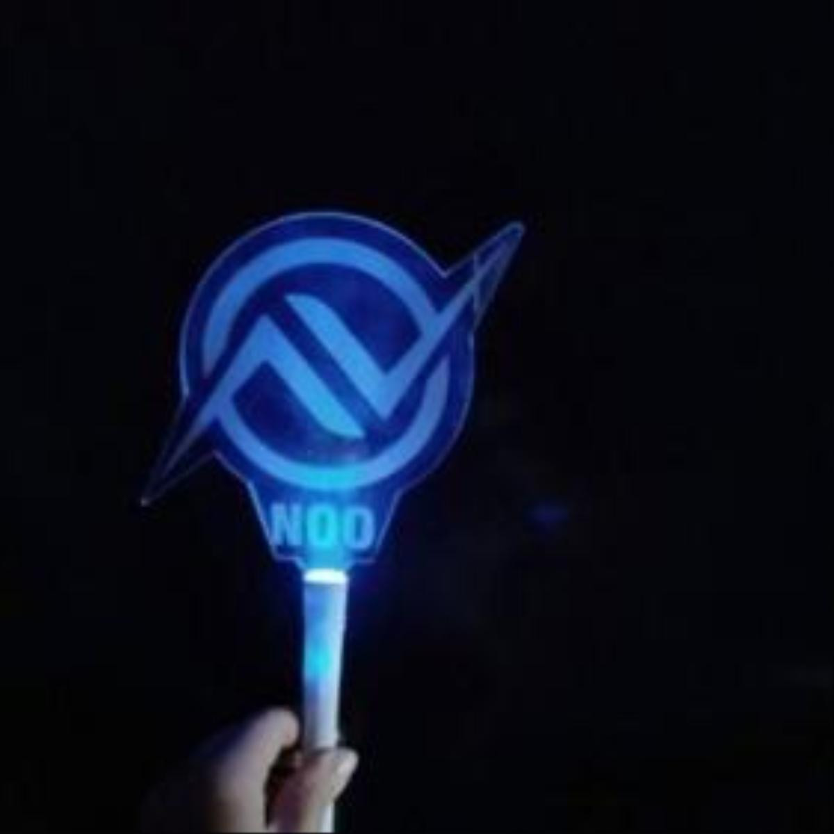 Cuộc chiến 'so găng' lighstick của sao Việt: Sơn Tùng chiếm thế 'thượng phong'! Ảnh 3