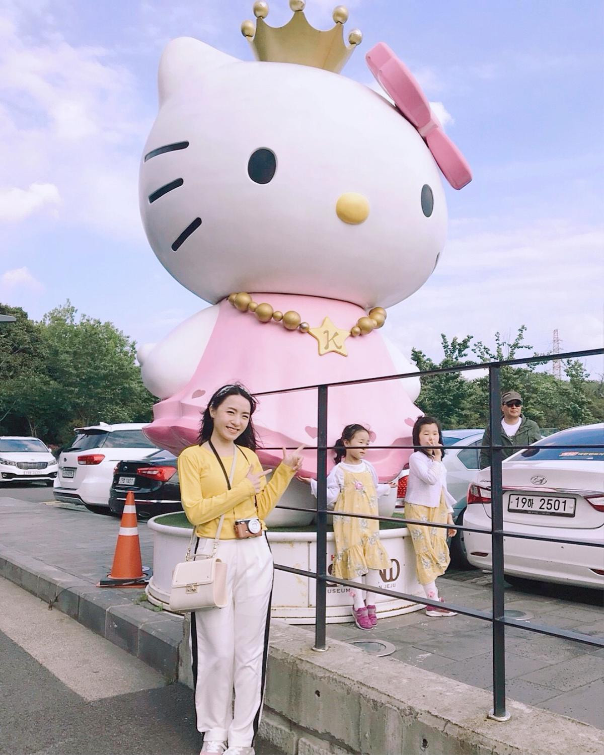 Có một hòn đảo Hello Kitty toàn màu 'hường' ở Hàn Quốc khiến con gái cứ phải phát cuồng Ảnh 18