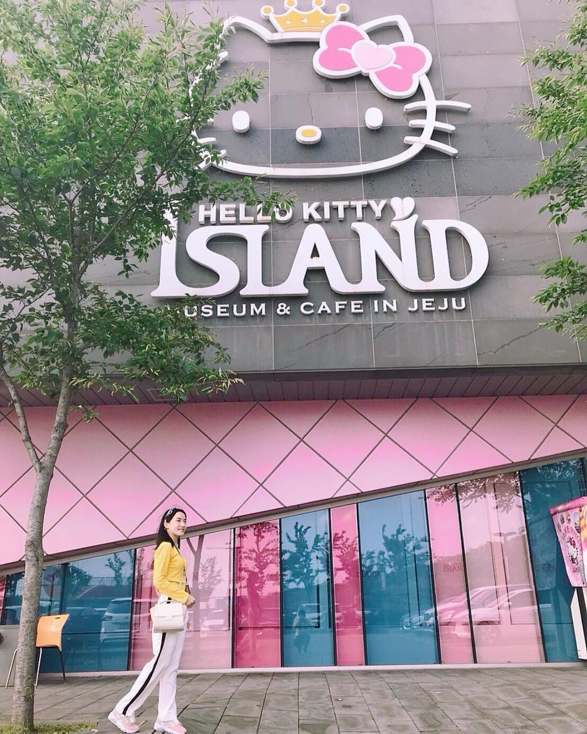 Có một hòn đảo Hello Kitty toàn màu 'hường' ở Hàn Quốc khiến con gái cứ phải phát cuồng Ảnh 20