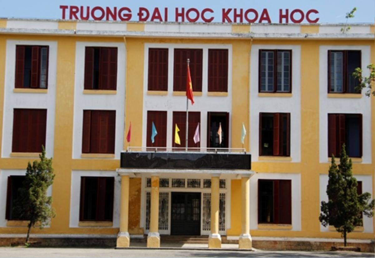 Điểm chuẩn khoa Báo chí Đại học Huế thấp kỷ lục Ảnh 1