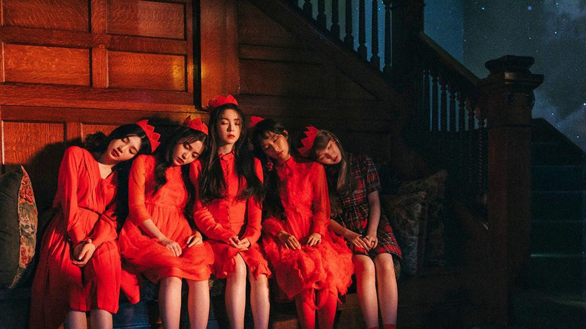 Ơ hay: Red Velvet ra mắt 'Power Up' nhưng fan lại cứ nhắc nhớ về… một bài hát khác thế kia? Ảnh 6