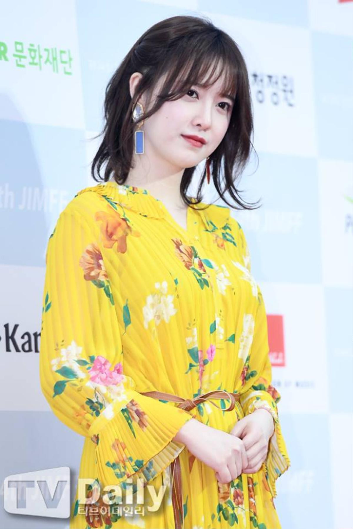 'Nàng Cỏ' Goo Hye Sun tái xuất với diện mạo 'mới', fan không khỏi xuýt xoa Ảnh 3