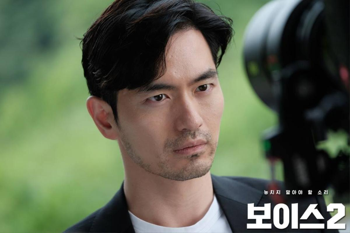 Ngộp thở 'cao thủ tình trường' Lee Jin Wook trong 'Voice 2' - Đã hiểu tại sao 'chị đại' Gong Hyo Jin, Choi Ji Woo bị đổ gục Ảnh 20