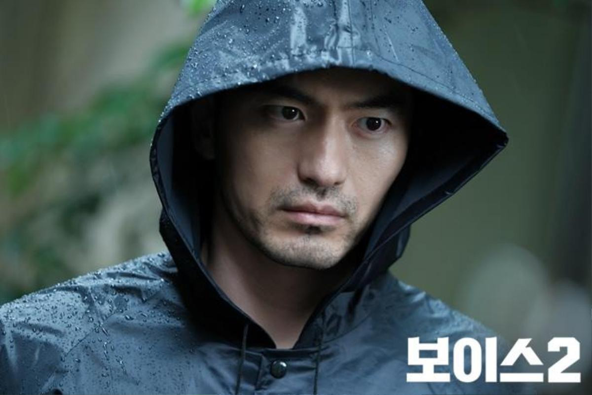 Ngộp thở 'cao thủ tình trường' Lee Jin Wook trong 'Voice 2' - Đã hiểu tại sao 'chị đại' Gong Hyo Jin, Choi Ji Woo bị đổ gục Ảnh 10