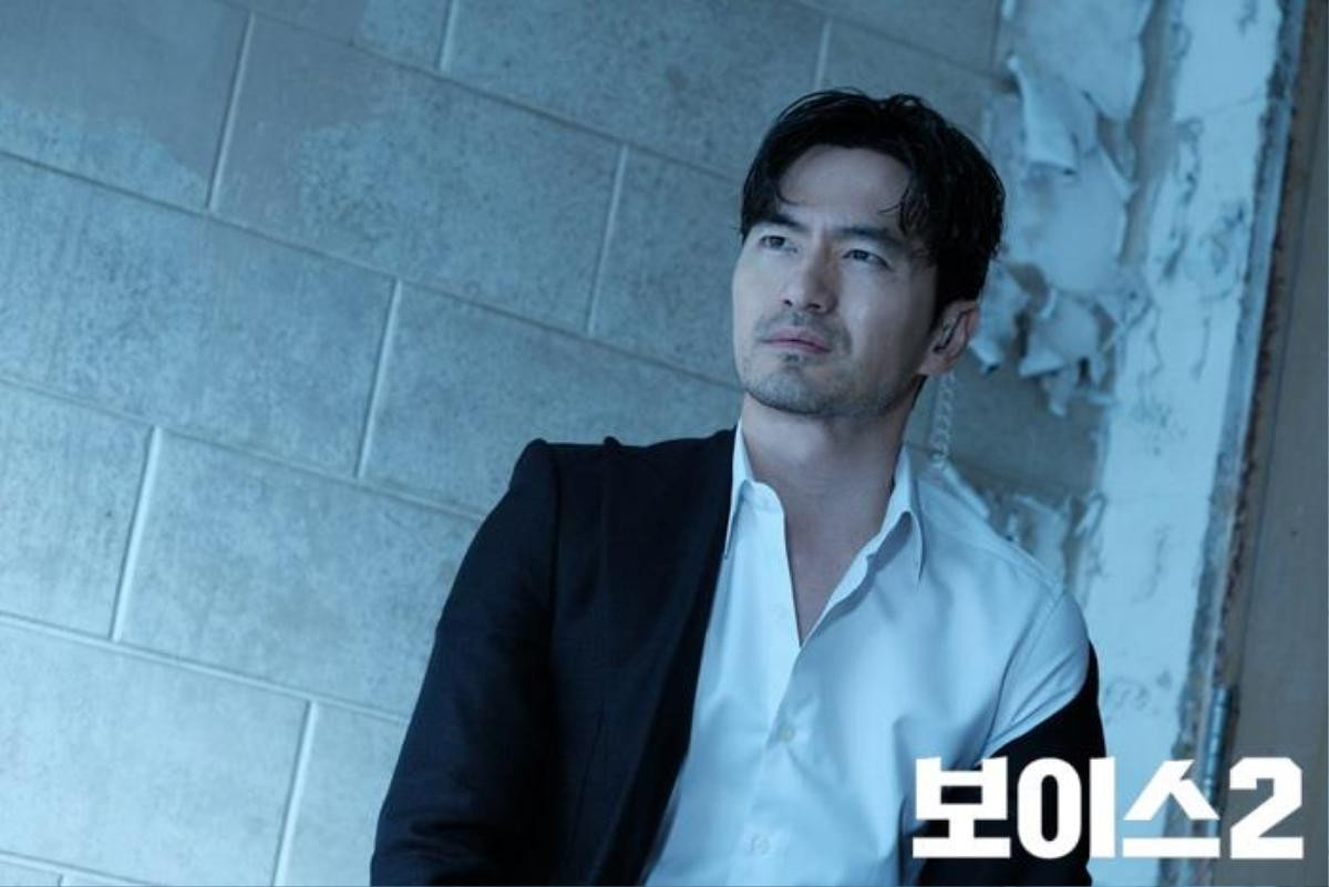 Ngộp thở 'cao thủ tình trường' Lee Jin Wook trong 'Voice 2' - Đã hiểu tại sao 'chị đại' Gong Hyo Jin, Choi Ji Woo bị đổ gục Ảnh 29