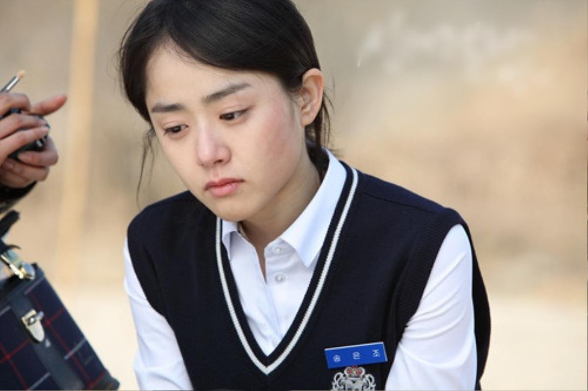 Nghi từng hẹn hò, báo Hàn 'đào mồ' ảnh cũ của 'em gái quốc dân' Moon Geun Young và Song Joong Ki Ảnh 4