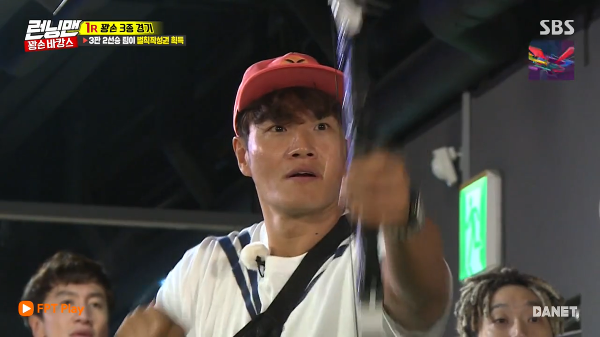 Running Man tập 413: 'Nữ thần mùa hè' Jennie là khắc tinh của Kim Jong Kook Ảnh 10