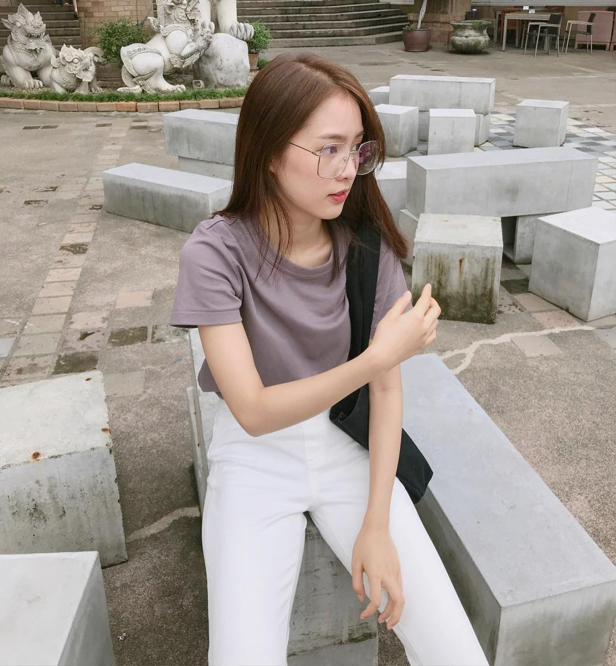 Nếu không có gì để mặc cho mùa back to school hãy học ngay style thiên biến vạn hóa của hot girl số 1 Thái Lan Ảnh 2