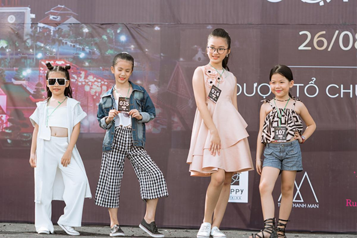 Dàn mẫu nhí sành điệu khoe trình catwalk, quậy tung sàn diễn tại Đà Nẵng Ảnh 13