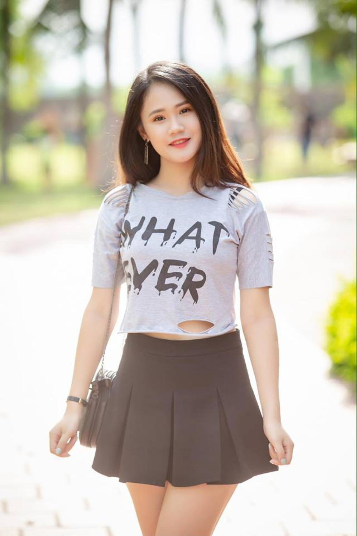 Chỉ mới 14 tuổi nhưng con gái hot-girl của Tú Dưa đã phổng phao xinh đẹp và ăn vận cá tính Ảnh 5