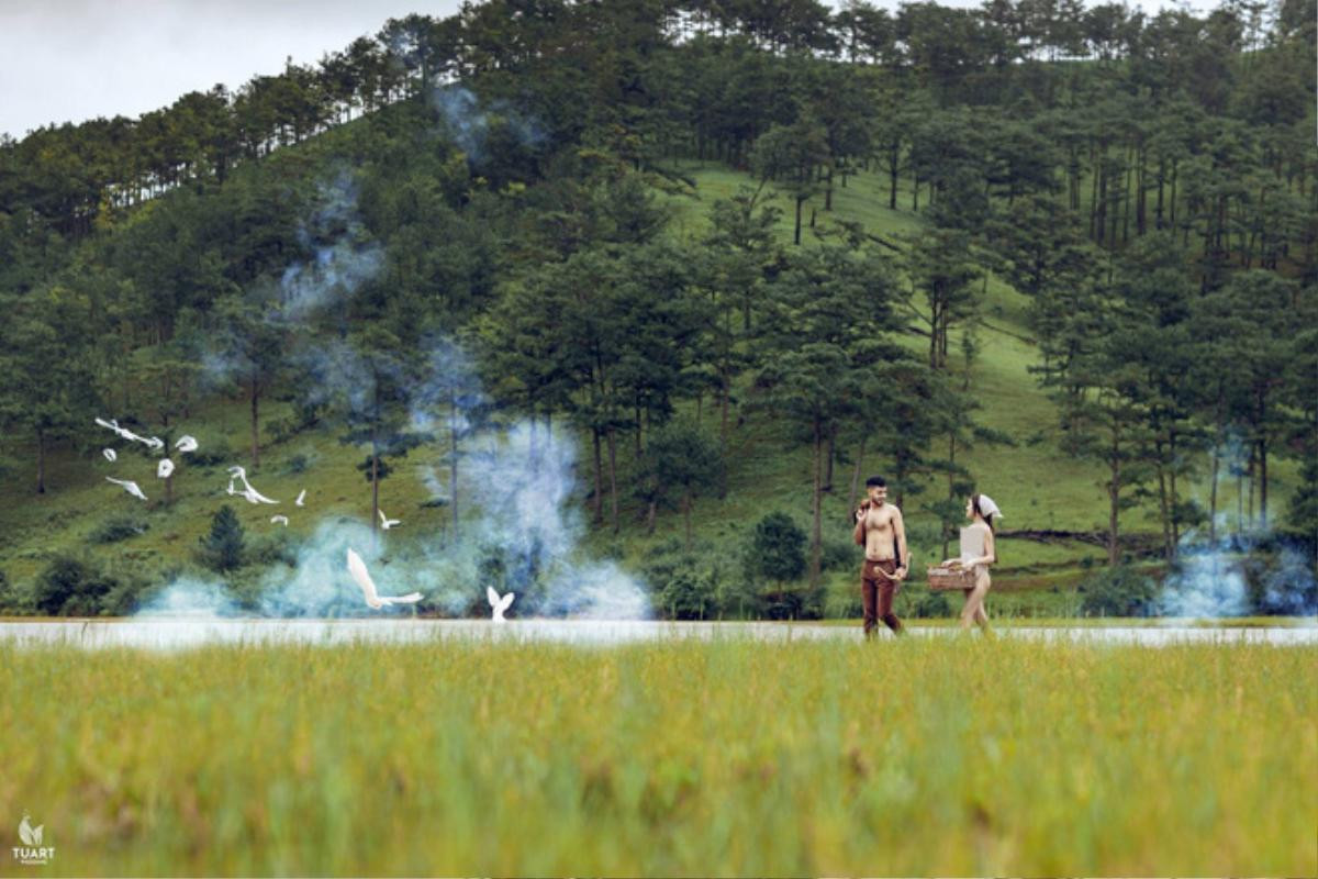 Chàng trai trong loạt ảnh khoe thân phản cảm ở Đà Lạt: 'Mình cảm thấy vui vẻ, hào hứng' Ảnh 1