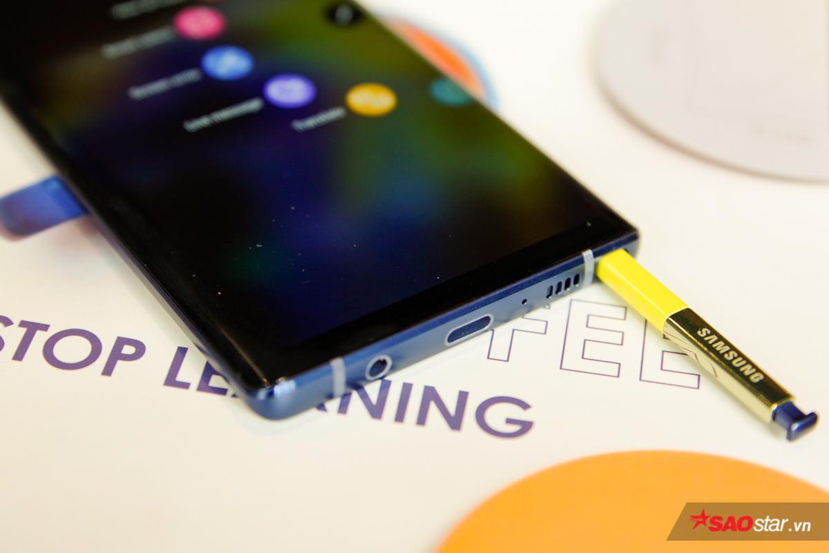 Mở hộp Samsung Galaxy Note9 512 GB tại Việt Nam: Đẹp từ cái nhìn đầu tiên! Ảnh 11