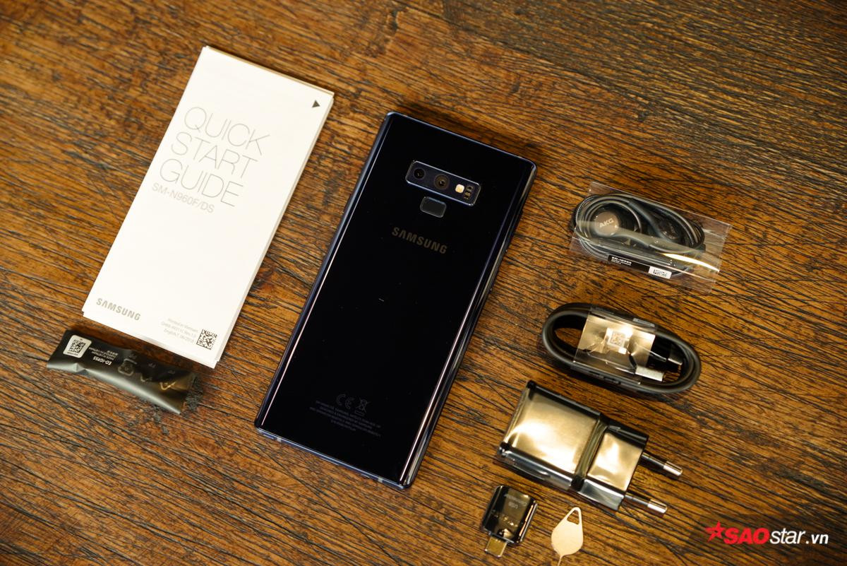 Mở hộp Samsung Galaxy Note9 512 GB tại Việt Nam: Đẹp từ cái nhìn đầu tiên! Ảnh 3