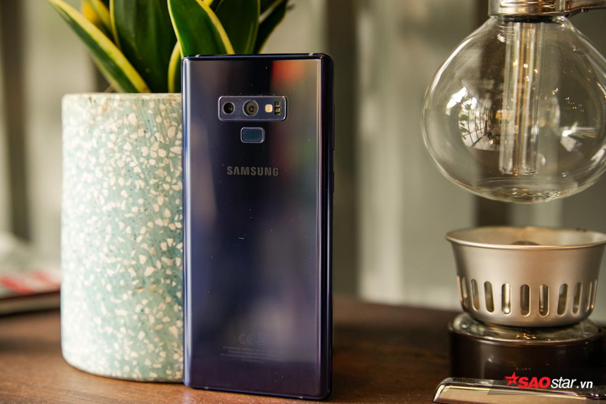 Mở hộp Samsung Galaxy Note9 512 GB tại Việt Nam: Đẹp từ cái nhìn đầu tiên! Ảnh 5