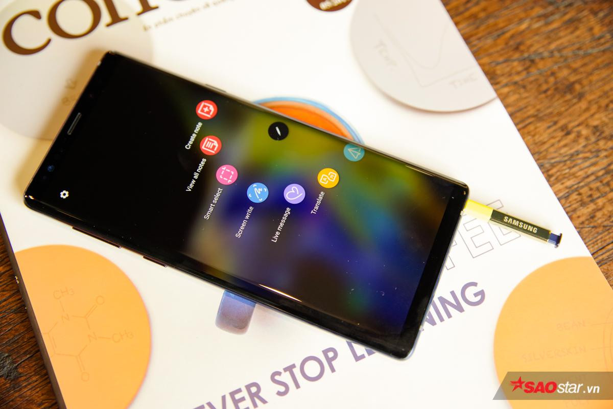 Mở hộp Samsung Galaxy Note9 512 GB tại Việt Nam: Đẹp từ cái nhìn đầu tiên! Ảnh 9